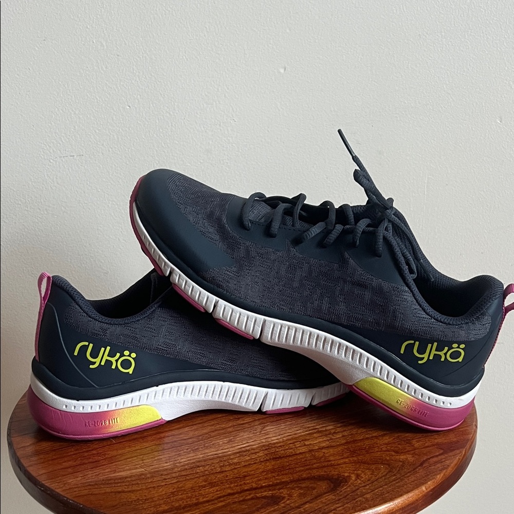 Ryka rerun Black and Pink Sneakers